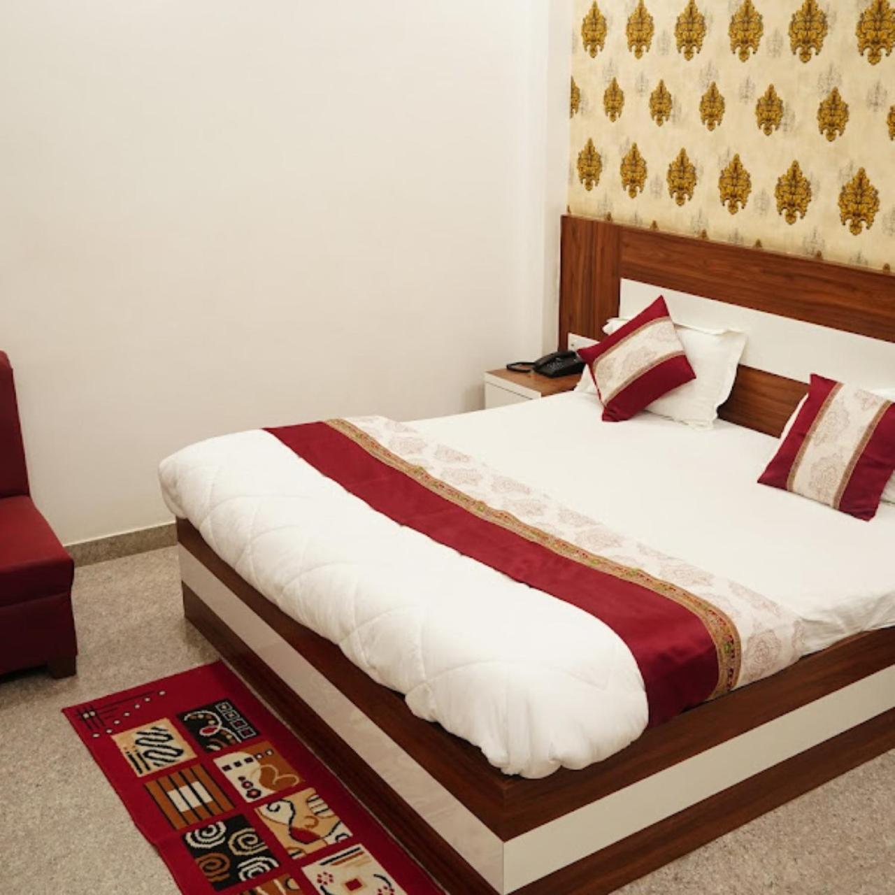 Hotel The Ramay Palace Ayodhya エクステリア 写真