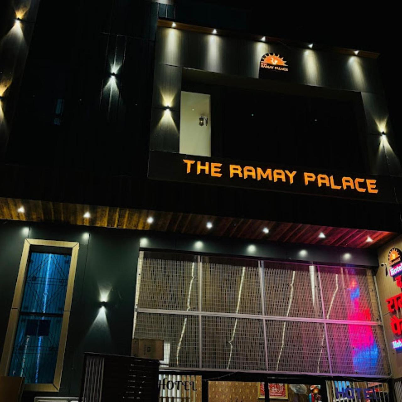 Hotel The Ramay Palace Ayodhya エクステリア 写真